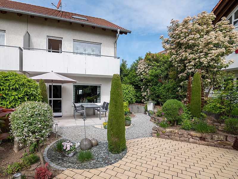 Bad Schönborn gepflegtes Reihenenhhaus mit toll angelegtem Garten