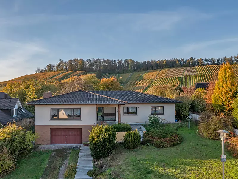 Bungalow in Aussichtslage