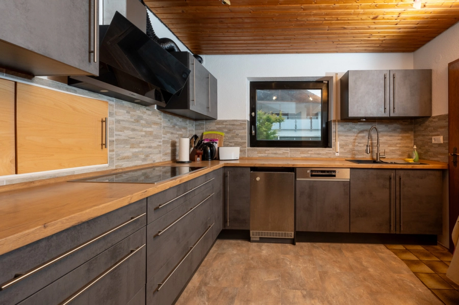 Familienfreundliches Einfamilienhaus mit Garten, Terrasse und Garage - Küche (78511)