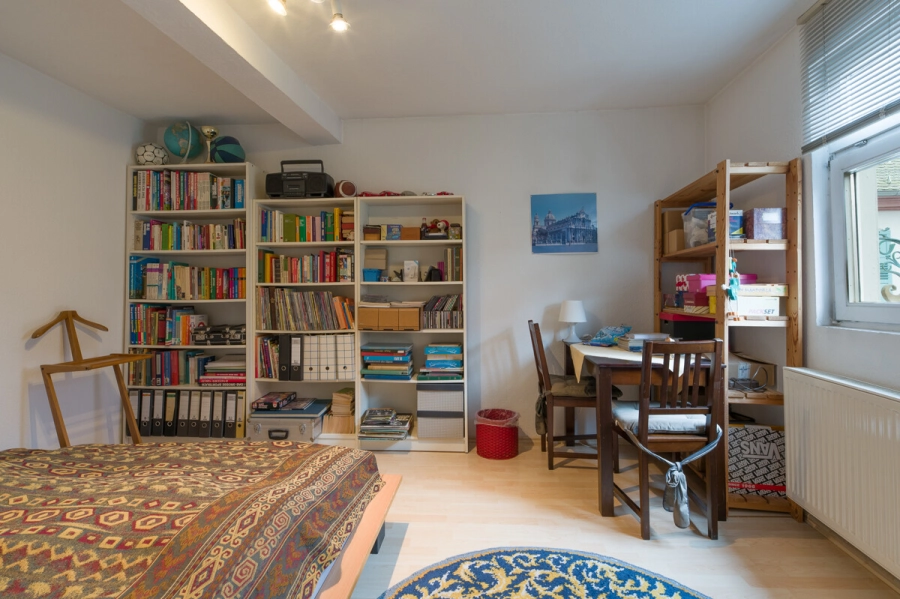 Historisches Fachwerkhaus trifft modernen Anbau im Herzen von Obergrombach - Arbeitszimmer (80776)