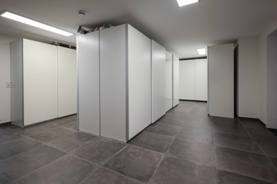 Stadtvilla mit Pool – Privatsphäre trifft Lebensqualität – Ein Zuhause für höchste Ansprüche - Untergeschoss (80387)