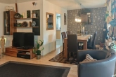 Wohn- und Essbereich - 3-Zimmer-Wohnung mit überdachtem Balkon und Garage in ruhiger Wohnlage
