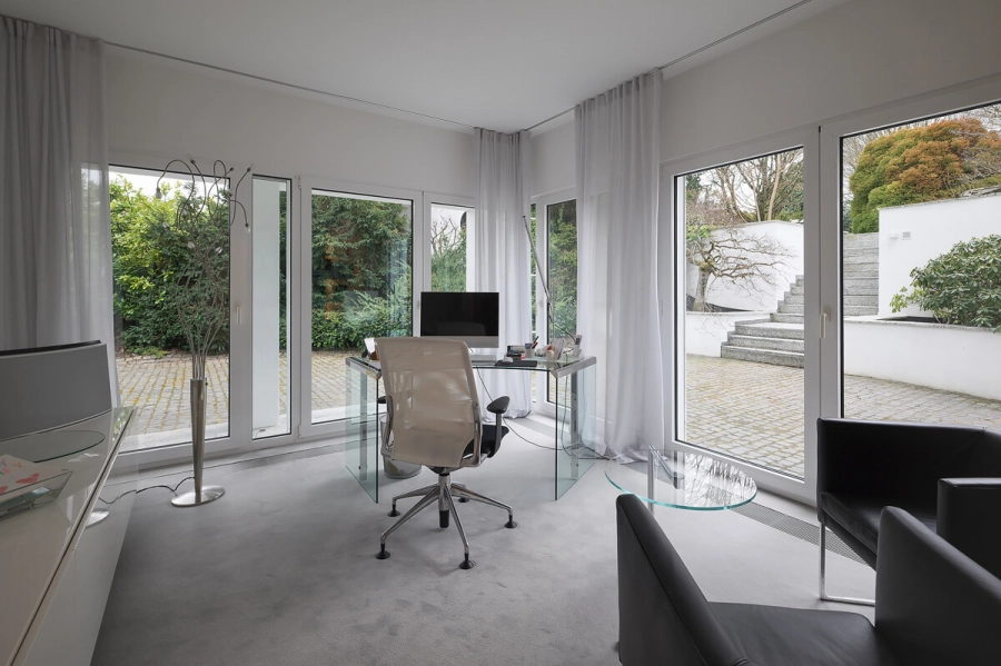 Schlafzimmer / Büro im Erdgeschoss