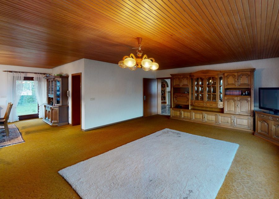 Charmanter Bungalow mit idyllischem Garten nahe den Weinbergen - Wohnzimmer (76809)