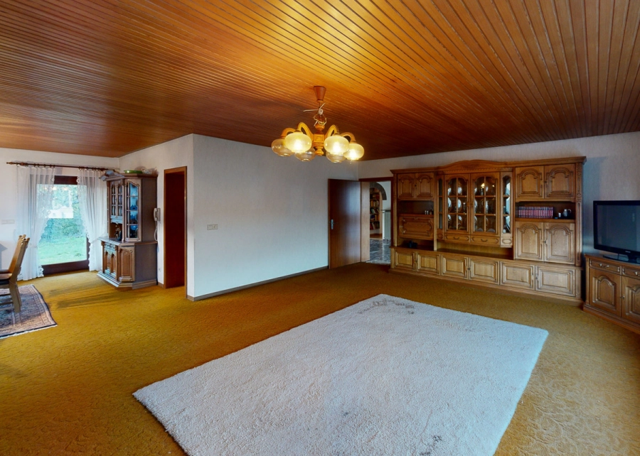 Charmanter Bungalow mit idyllischem Garten nahe den Weinbergen - Wohnzimmer (80472)