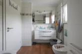 Badezimmer im Erdgeschoss
