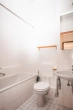 Badezimmer - Attraktive 2-Zimmer-Wohnung mit Einbauküche, Garage und Balkon in begehrter Wohnlage Silberhölle