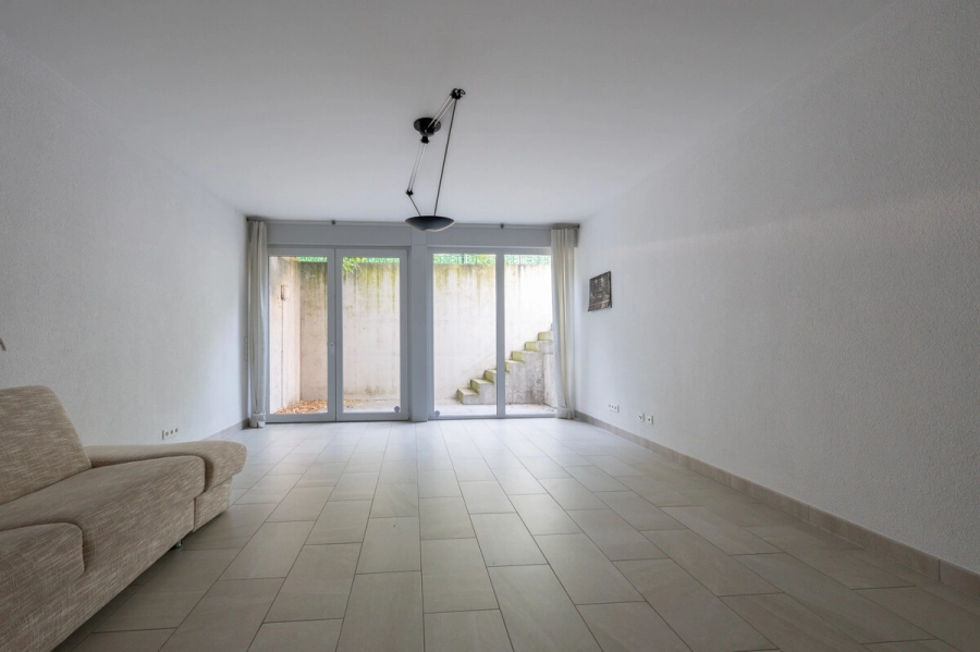 Modernes und energieeffizientes Einfamilienhaus – Komfort und Eleganz vereint! - Zimmer Gartengeschoaa (78925)