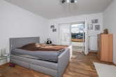 Schlafzimmer Nr.1 OG - Ruhig gelegenes, energetisch saniertes Reihenmittelhaus mit Garten und Garage