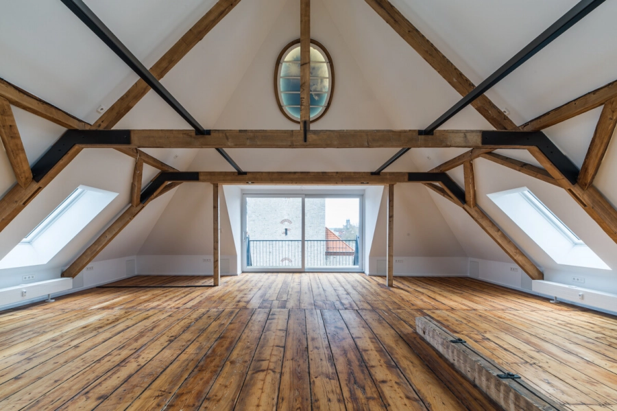 Exklusive Büroetage im historischen Gebäude „Alte Bank“ in bester Innenstadtlage von Bruchsal - großer Büroraum (80694)