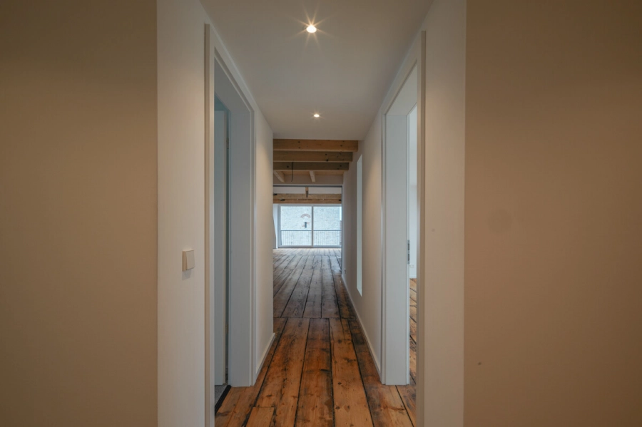 Exklusive Büroetage im historischen Gebäude „Alte Bank“ in bester Innenstadtlage von Bruchsal - Flur (80693)