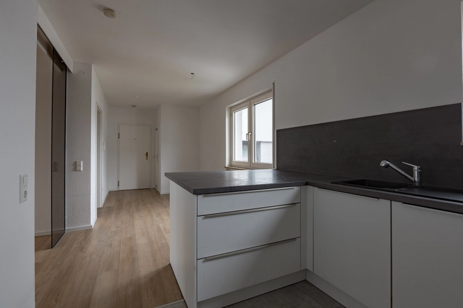 Renovierte 2,5 Zimmer-Wohnung in Wiesental – Ideal für Singles und Paare mit mit moderner Einbauküche! - Küche / Essen (78783)