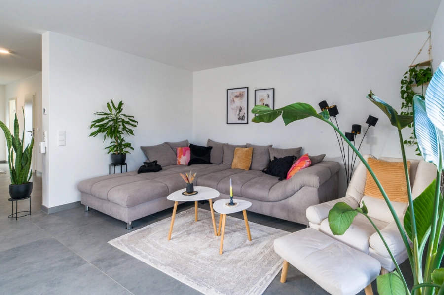 Familienfreundliches Wohnen in einer neuwertigen Doppelhaushälfte mit Energieeffizienzklasse A+ - Wohnbereich (80622)