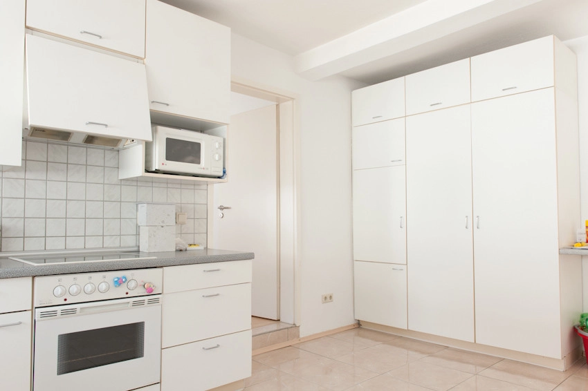 685 m² Vermietungsfläche: Zwei Wohn- und Geschäftshäuser mit über 7% Rendite - Küche 2 ZKB (80240)