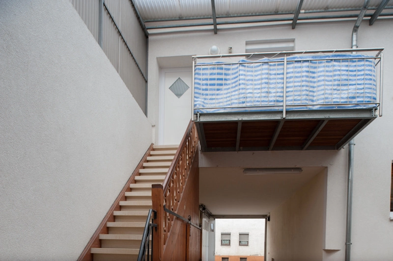 685 m² Vermietungsfläche: Zwei Wohn- und Geschäftshäuser mit über 7% Rendite - Zugang 2 ZKB (80239)