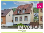 Vorderansicht - Ein Stück Geschichte zu Verkaufen: Omas Häuschen am Fuße des Michaelsberges