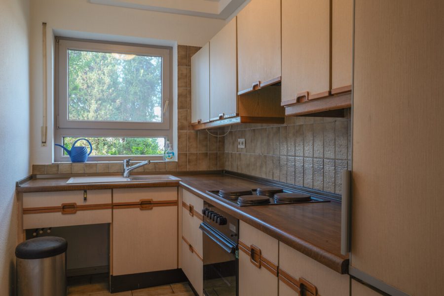 Einfamilienhaus mit Einliegerwohnung in Höhenlage von Untergrombach - Küche Einliegerwohnung (78129)