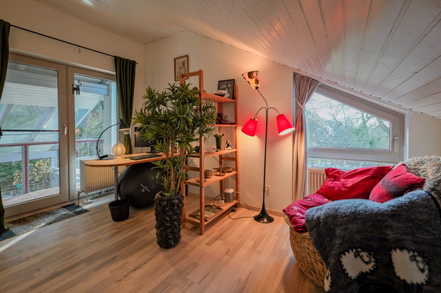 Einfamilienhaus mit Einliegerwohnung in Höhenlage von Untergrombach - Kinderzimmer 2 (78126)