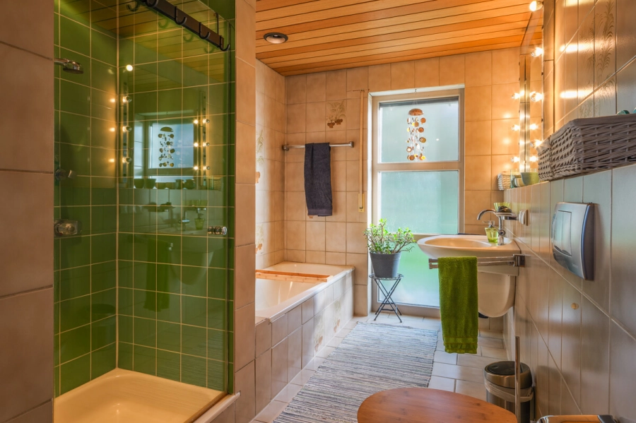 Badezimmer im EG